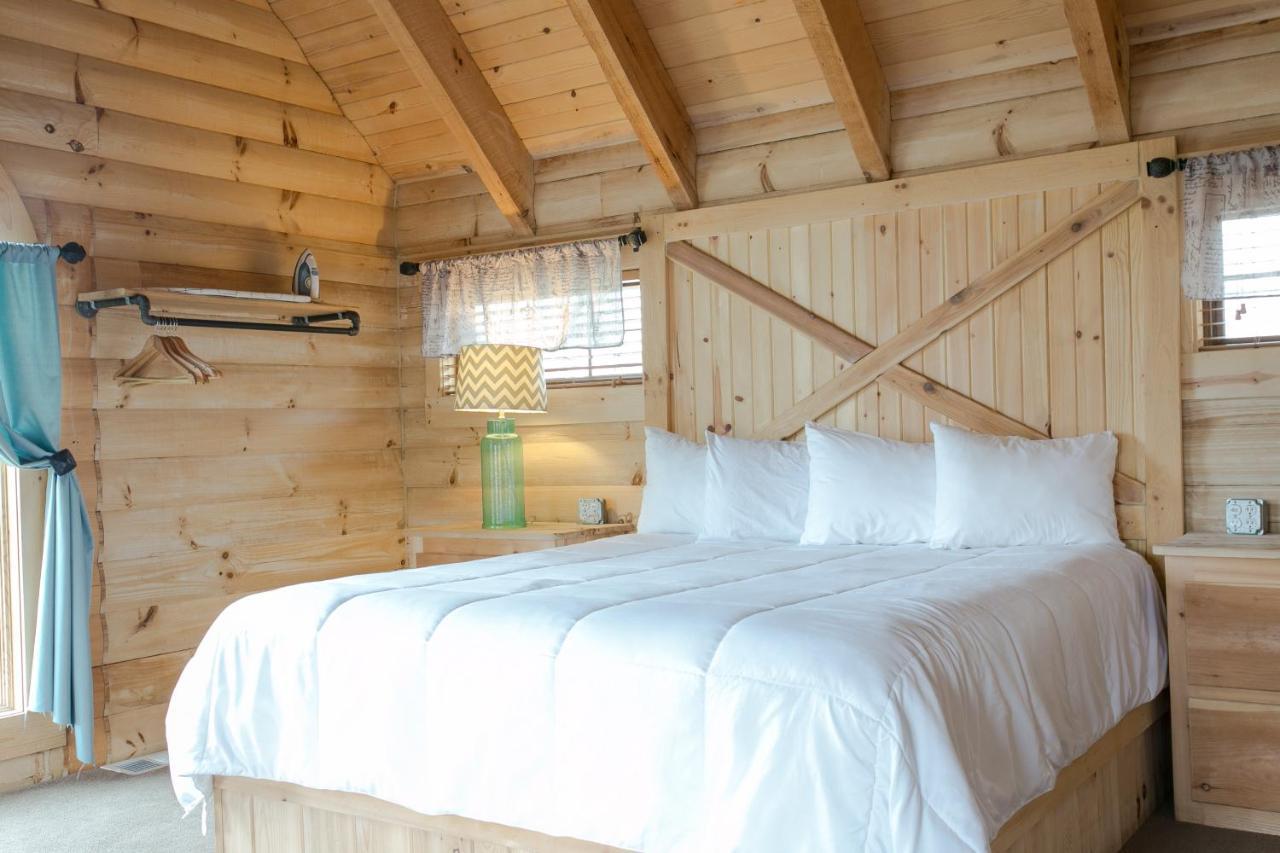 Hummingbird Haven Cabin By Amish Country Lodging Berlin Exterior foto