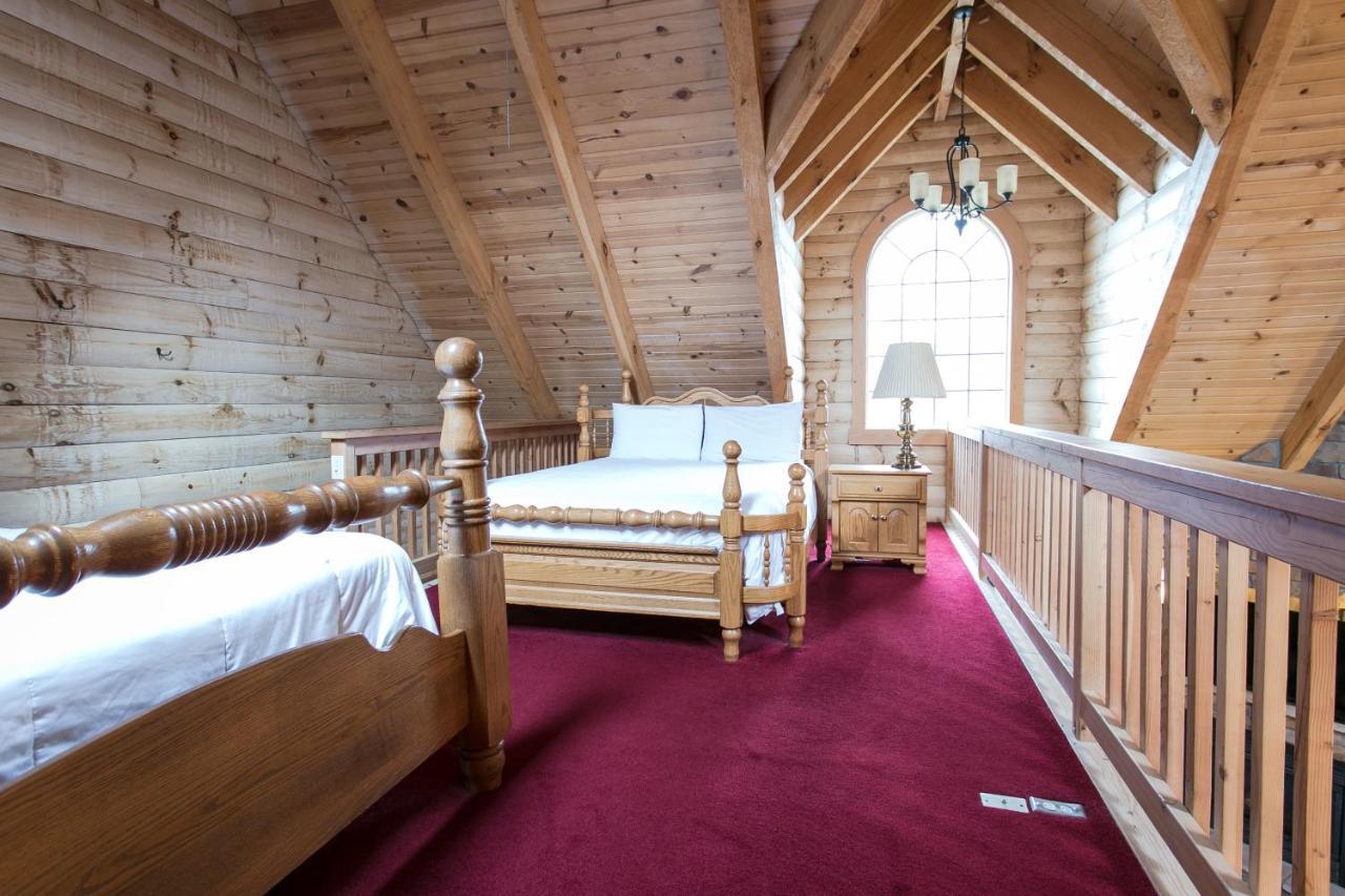 Hummingbird Haven Cabin By Amish Country Lodging Berlin Exterior foto